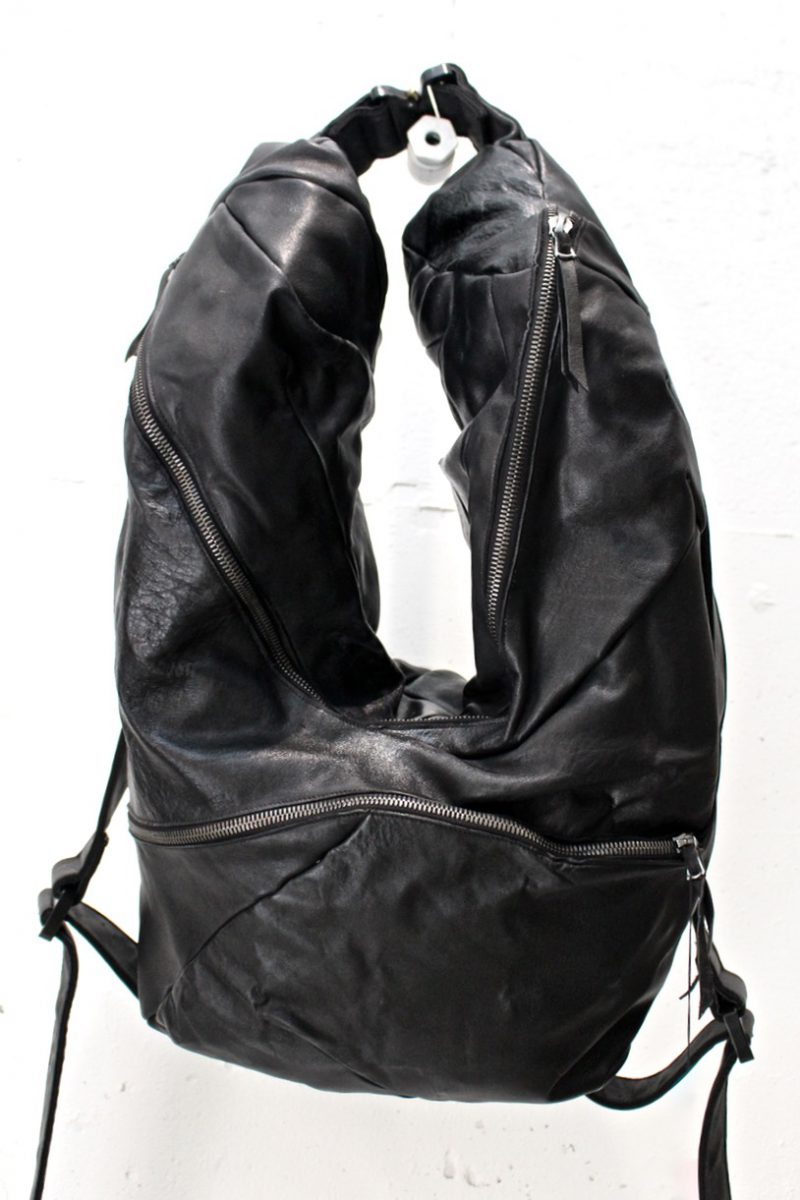DIS-SBP-01. Distortion Stump Backpack. LEON EMANUEL BLANCK. Black 