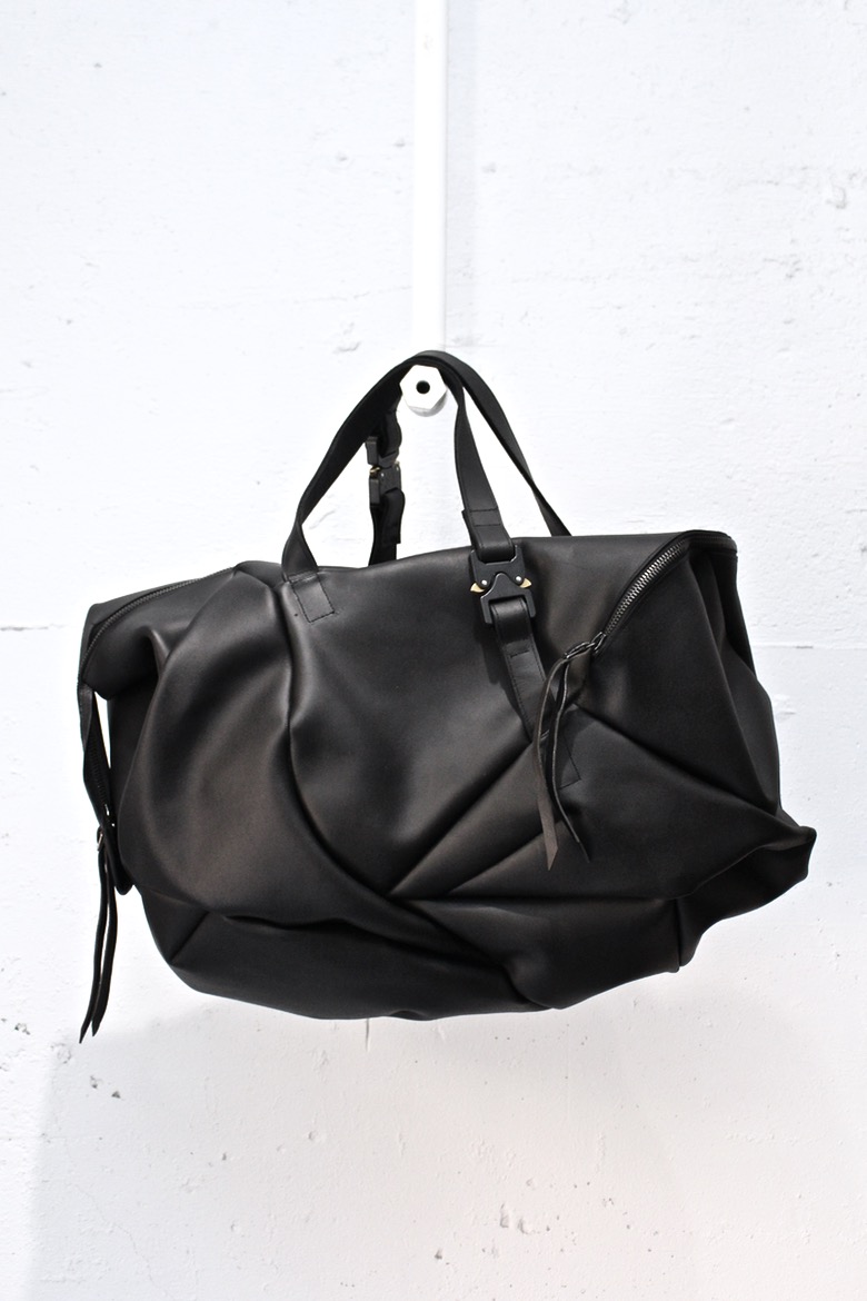 DIS-WEB-01. Distortion Weekender Bag. Black. LEON EMANUEL BLANCK