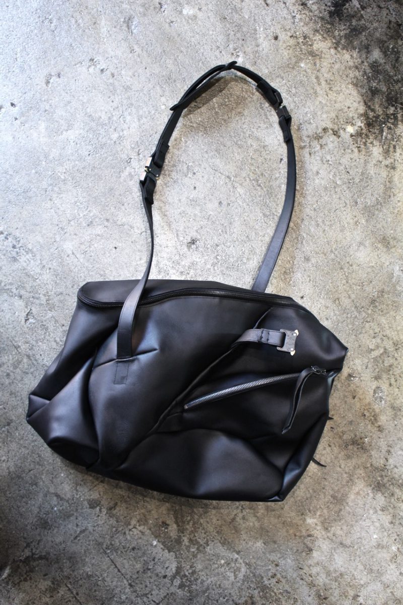 DIS-WEB-01. Distortion Weekender Bag. Black. LEON EMANUEL BLANCK 