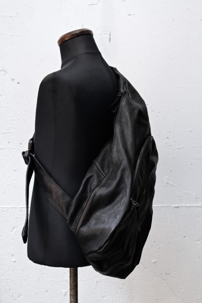 DIS-M-DBXL/01. Distortion Dealer Bag / GUIDI Horse Leather. Black ...