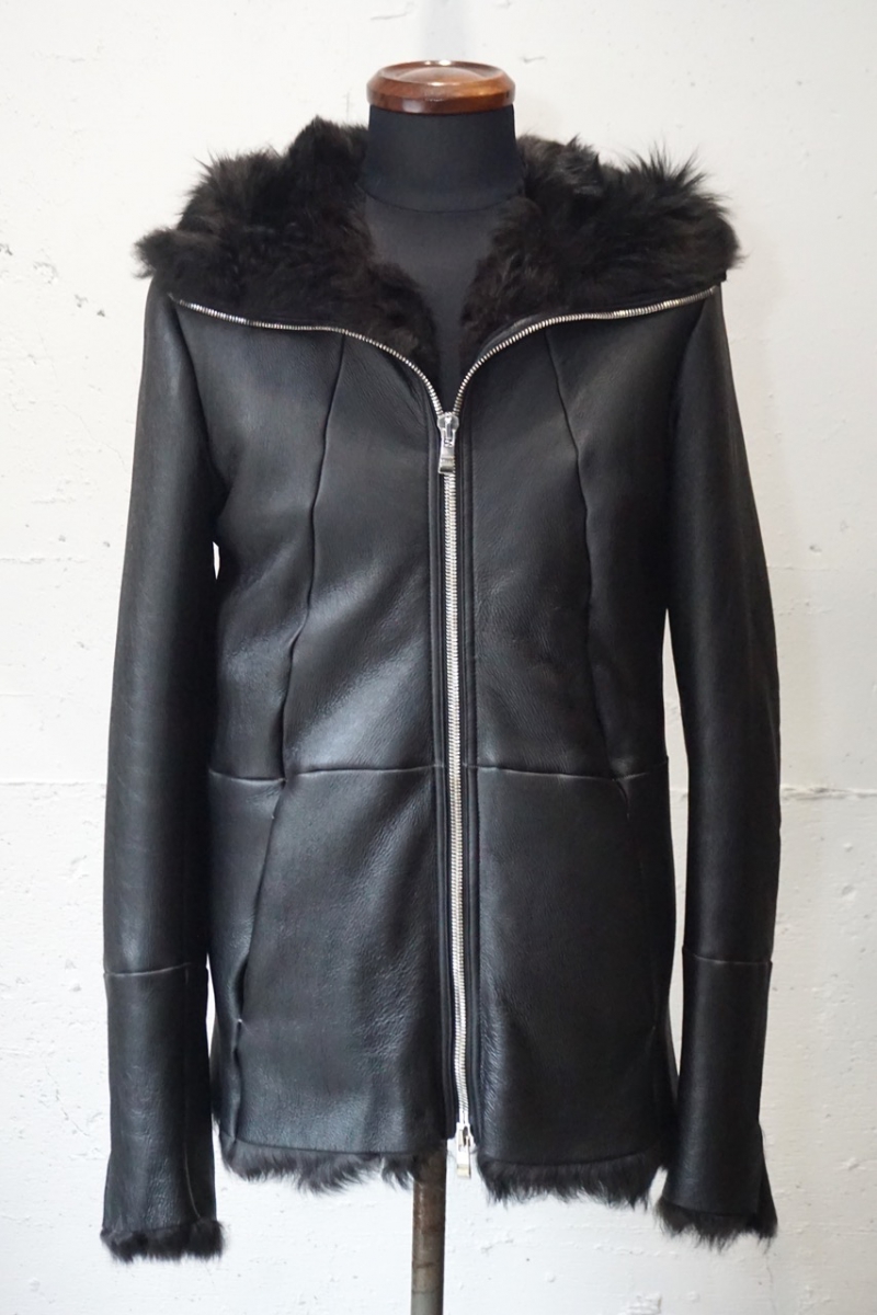 31991-4410. SHEEP SHEARLING(MOUTON) HOODED BLOUSON. 91N(Black