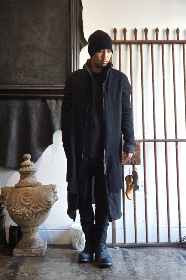 DIS-STC-01. Forced Trench Coat Haily Alpaca. Black. LEON EMANUEL