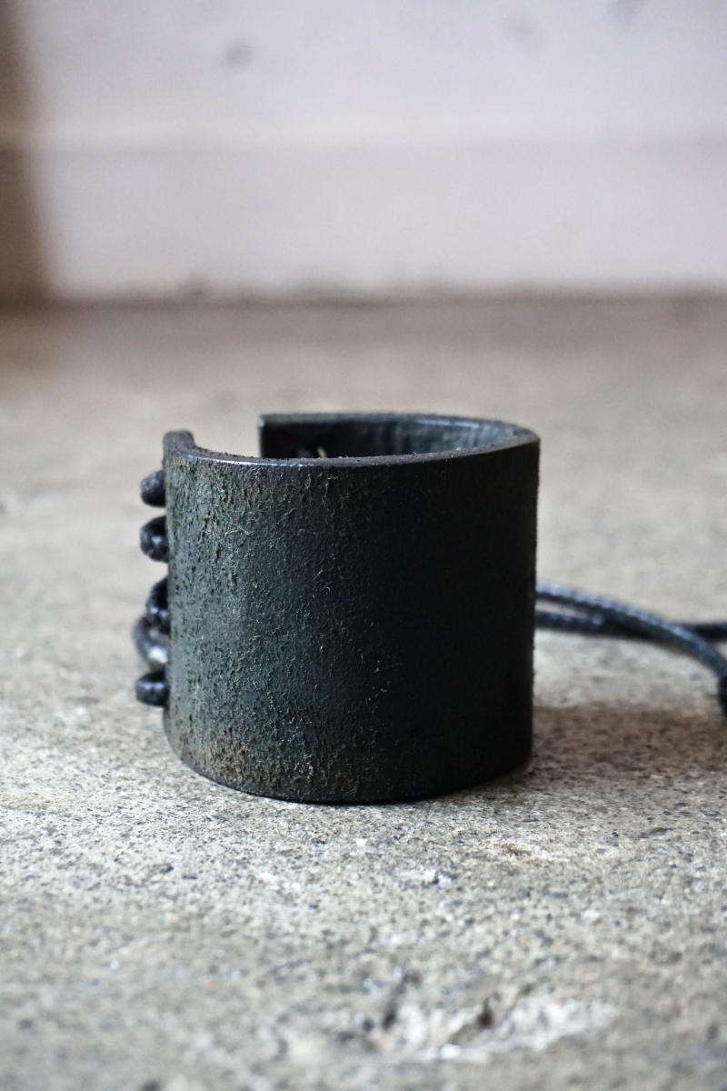 GULLAM exclusive. Hand Graving Leather Brace. Moss. BLOW by JUN UEZONO