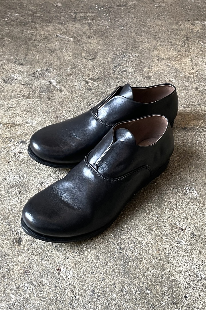 FW-HSS. Shoes Baby Buffalo Leather. Black. 2021AW. DEVOA. « GULLAM 