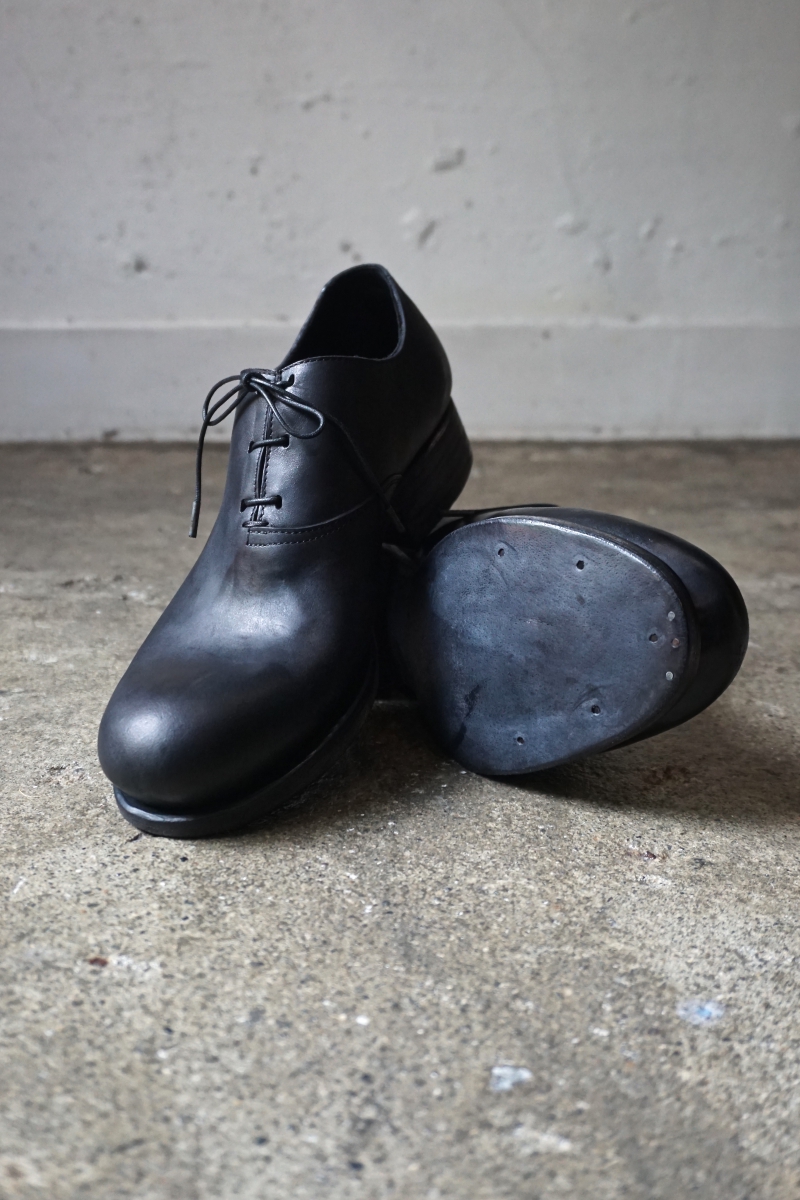 D20B. Horse Leather Culatta Derby Shoes. Matt Black. EMATYTE ...
