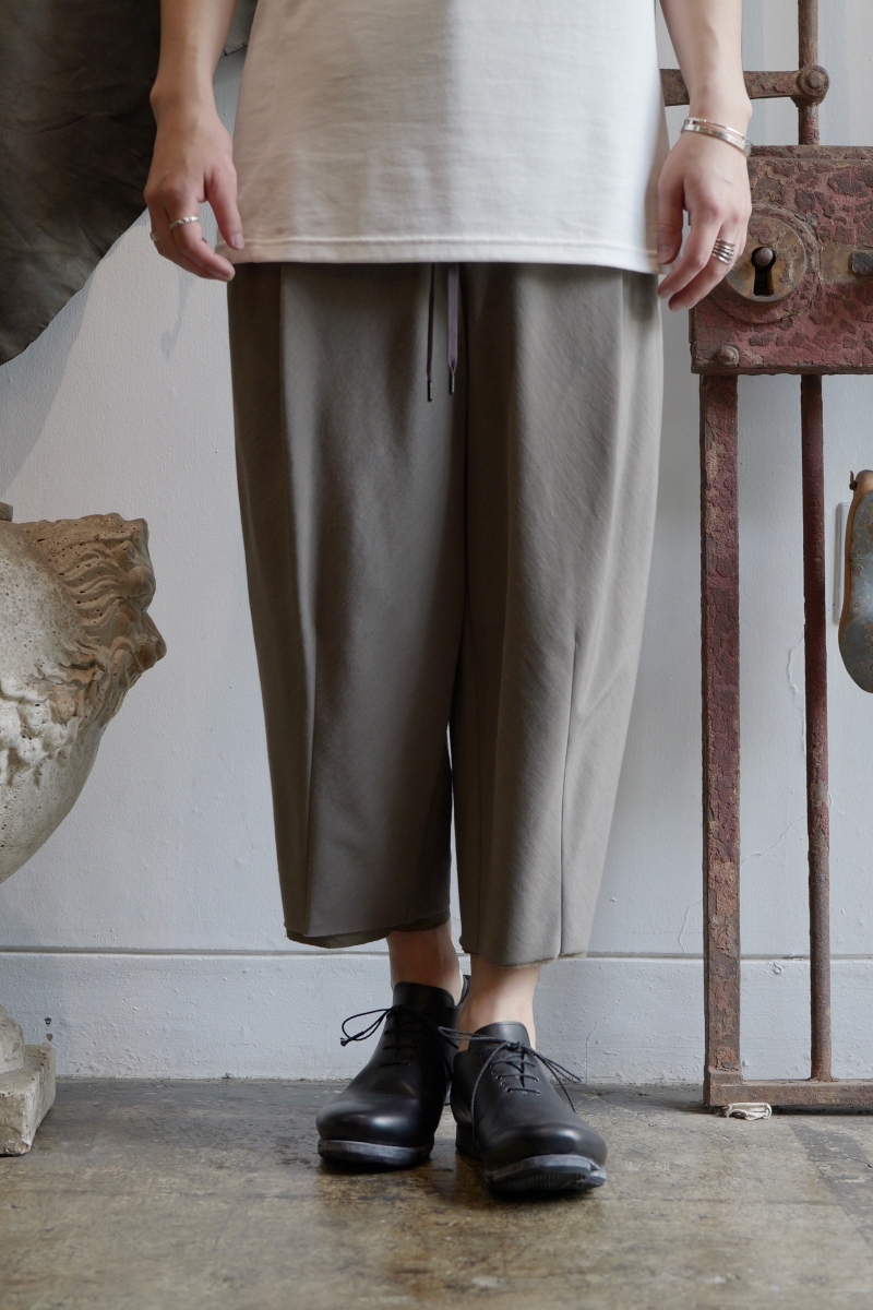 PTI-SCCB. Baggy Cropped Pants Cotton Silk Viscose. Mud Gray