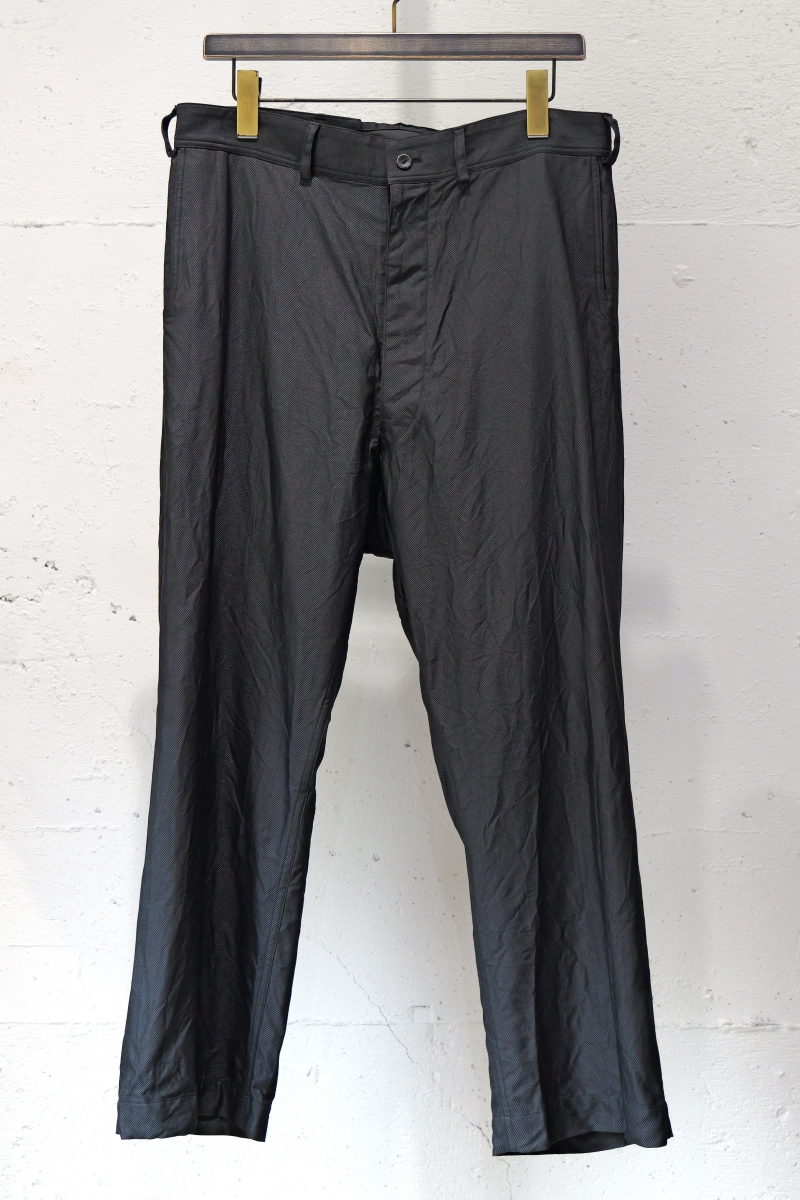 STP12-STKZSI. New Classic Pants. Dark Grey Herringbone. Araki 
