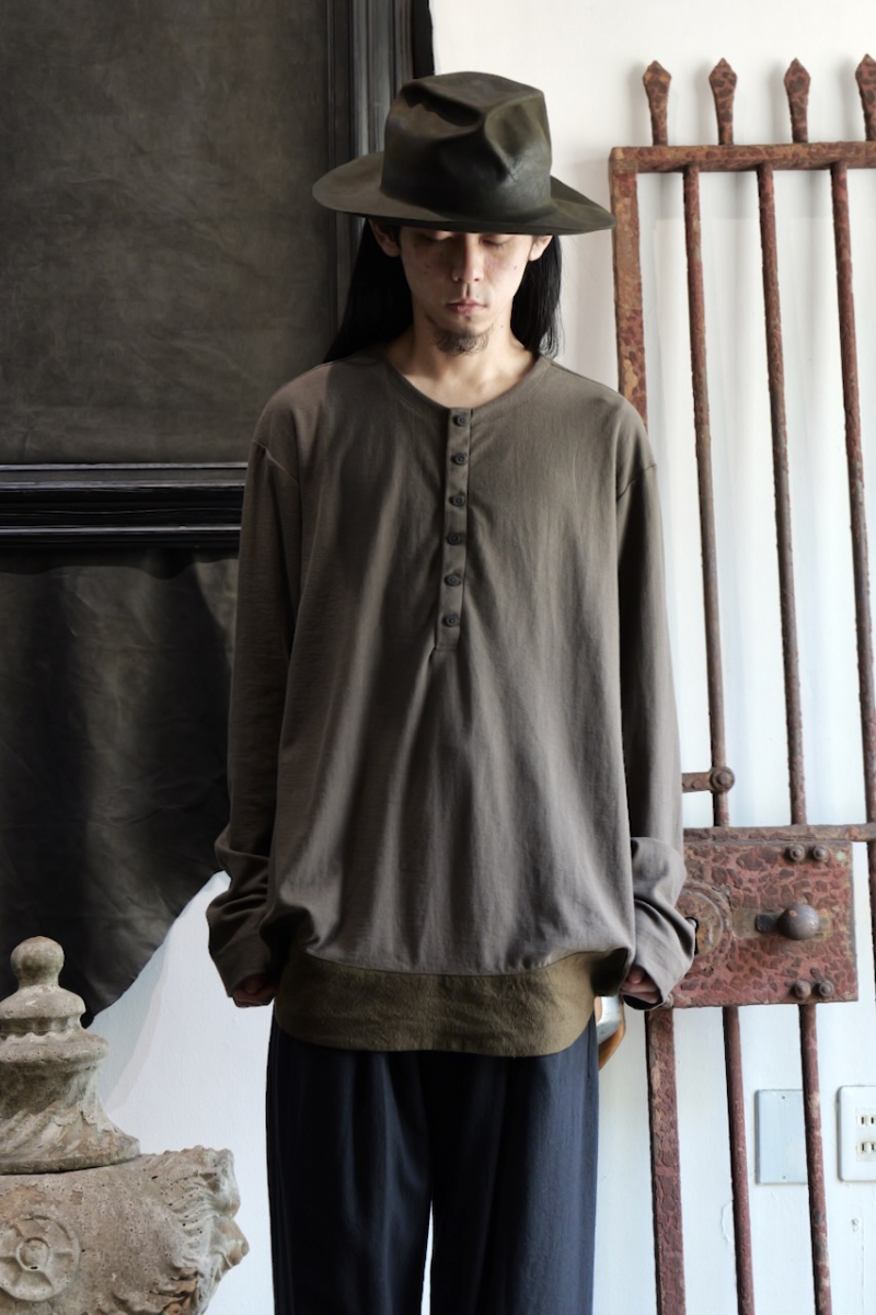 0M2530213. Henley Neck Long Sleeve T-Shirt. ZIGGY CHEN