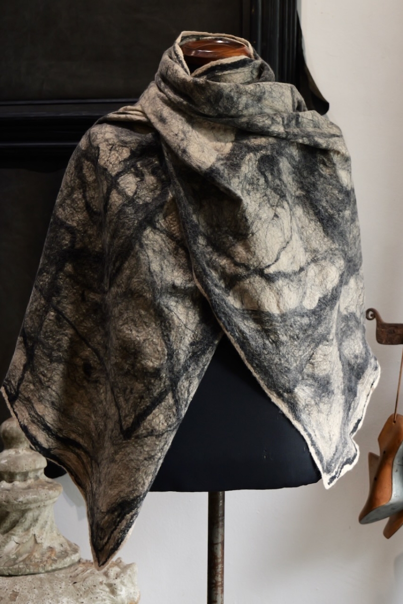 LIGHT200. Wool & Silk Stole. 201(Beige Black). SILVANA