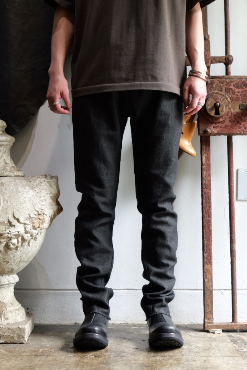 PTJ-SHNS. Slim Pants Silk Washi (Japanese Paper). Black. DEVOA